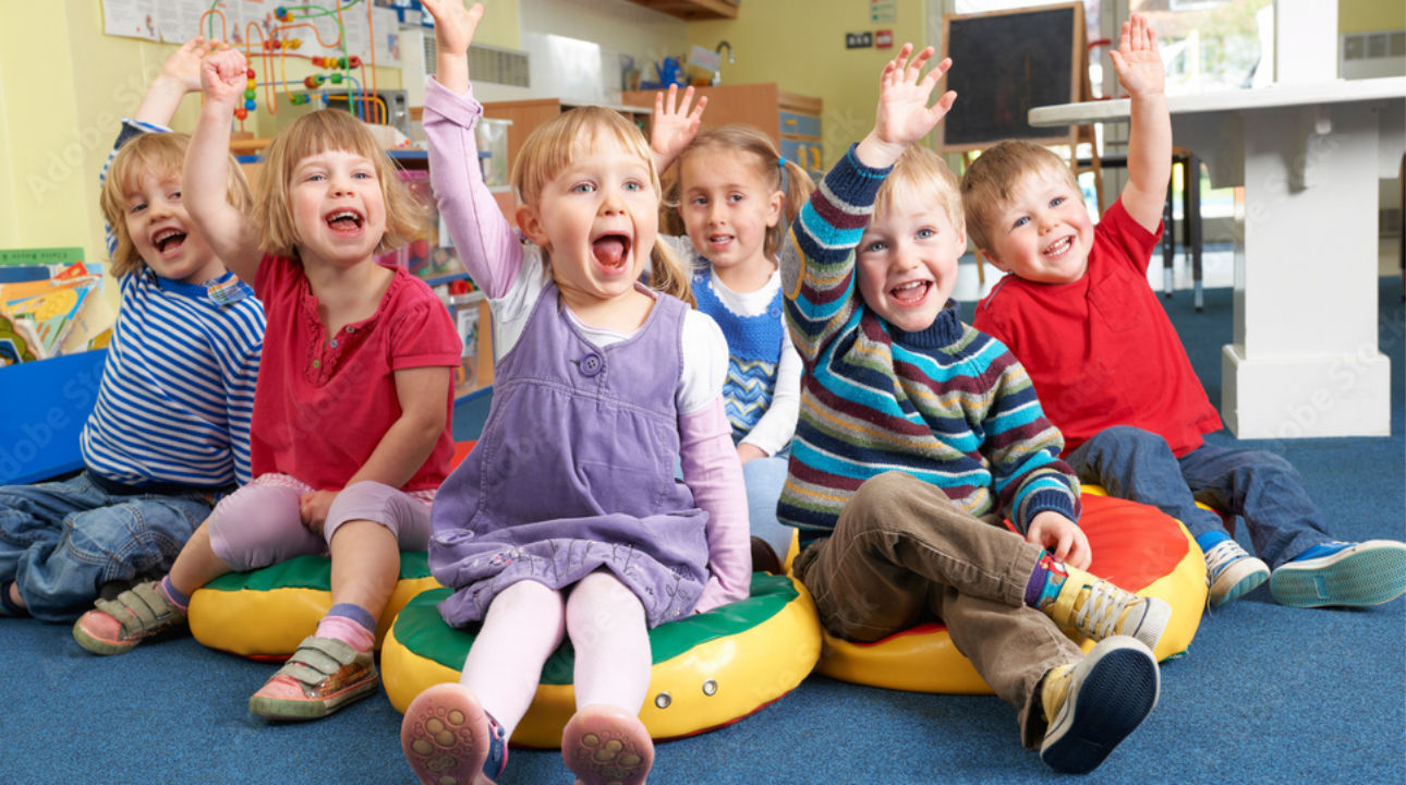Glückliche Kindermomente in der Glückskinderkrippe